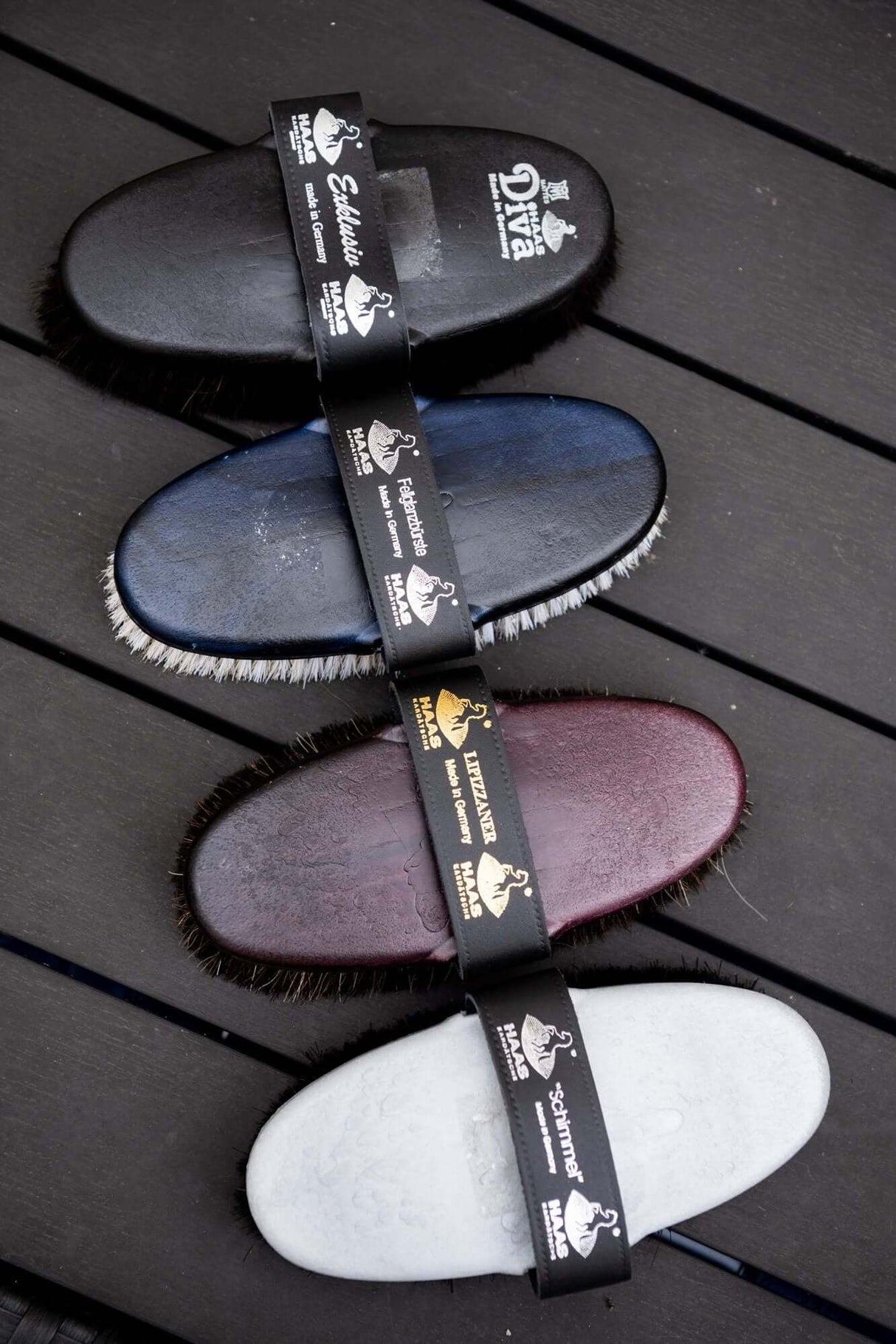 HAAS Grey/Coloured Set