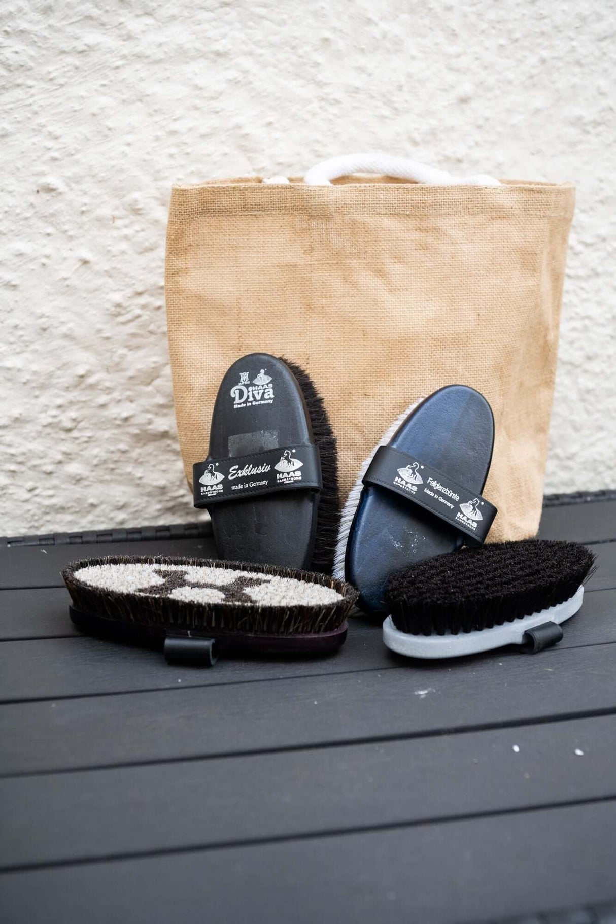 HAAS Grey/Coloured Set