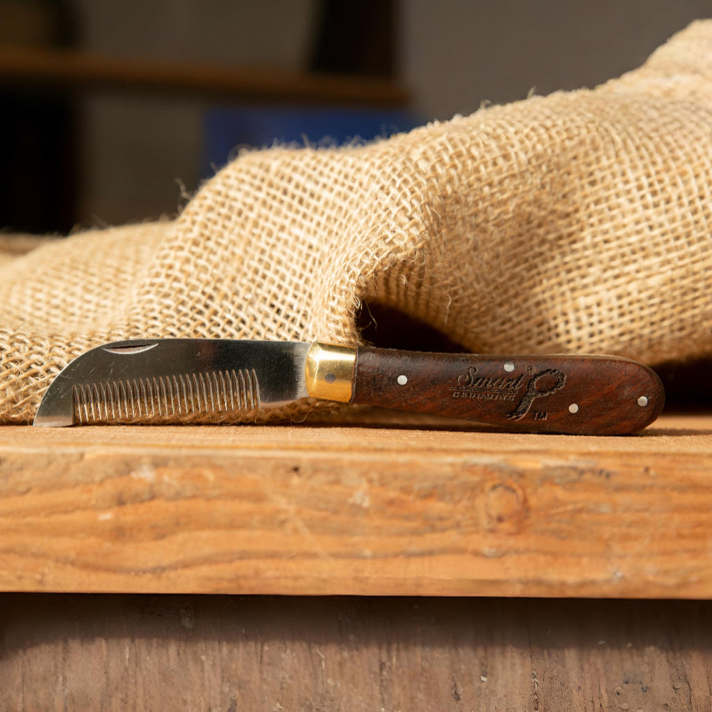 Smart Grooming - Fold Up Levelling Knife