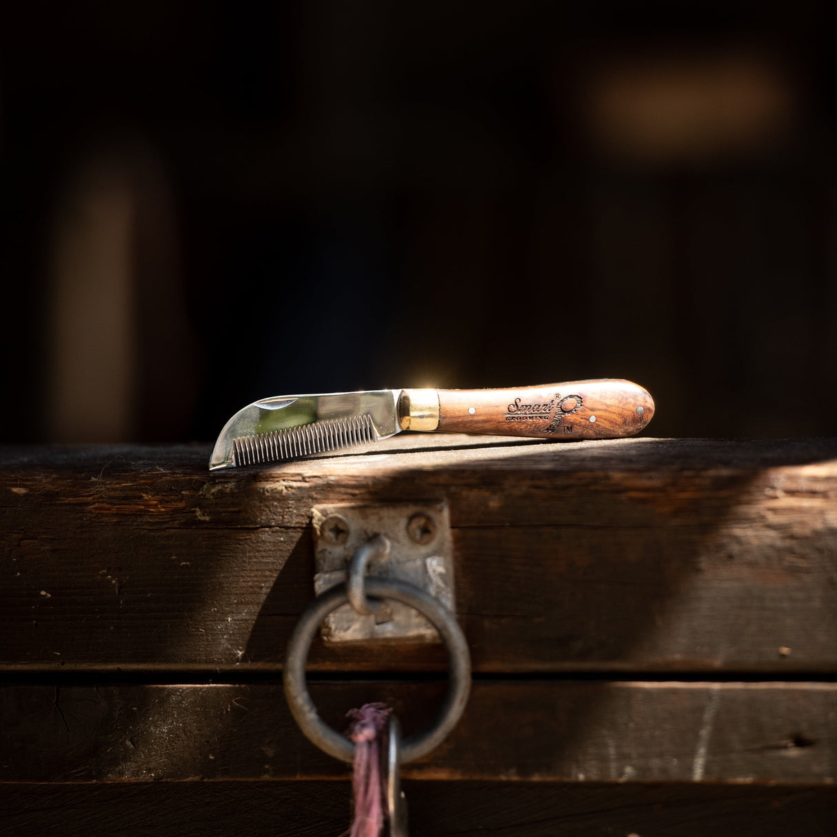 Smart Grooming - Fold Up Levelling Knife