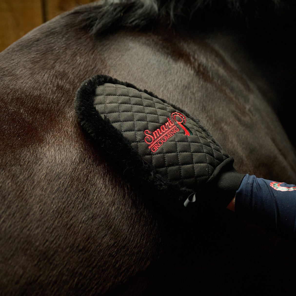 Smart Grooming Quilted Mitt