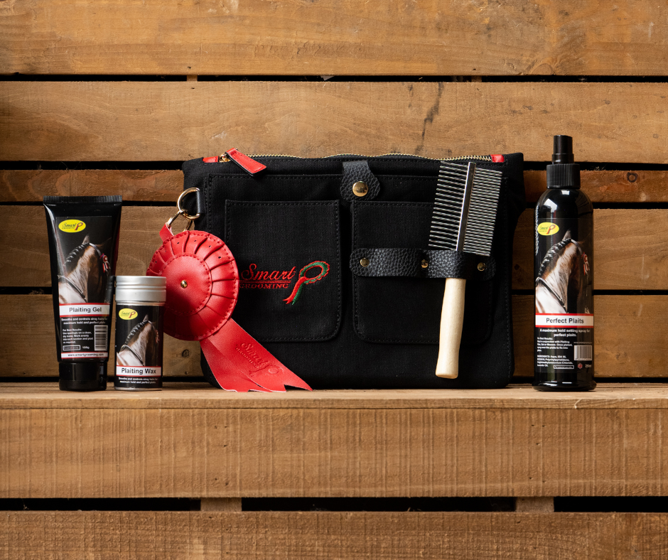 Smart Grooming - The Black Edit - Classic Plaiting Apron Combo